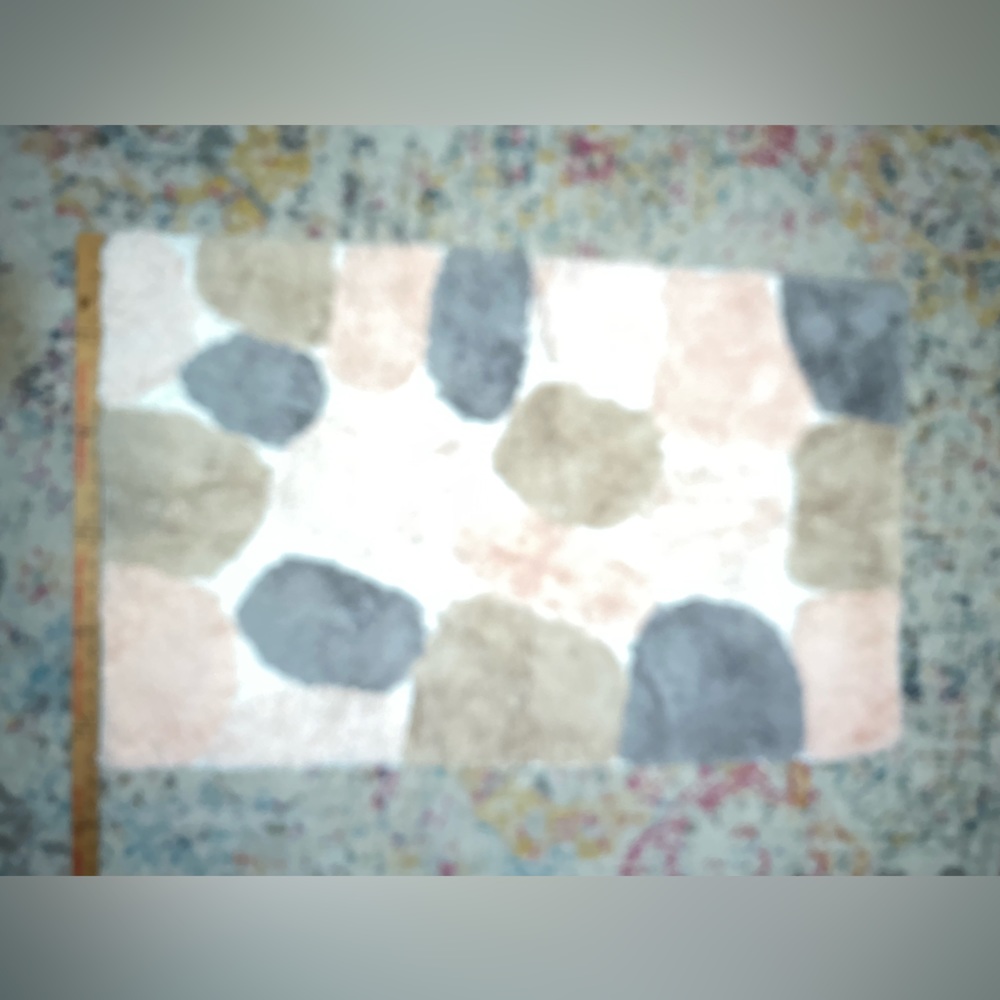 2 Pebble Rock Rugs - Picture 4 of 4